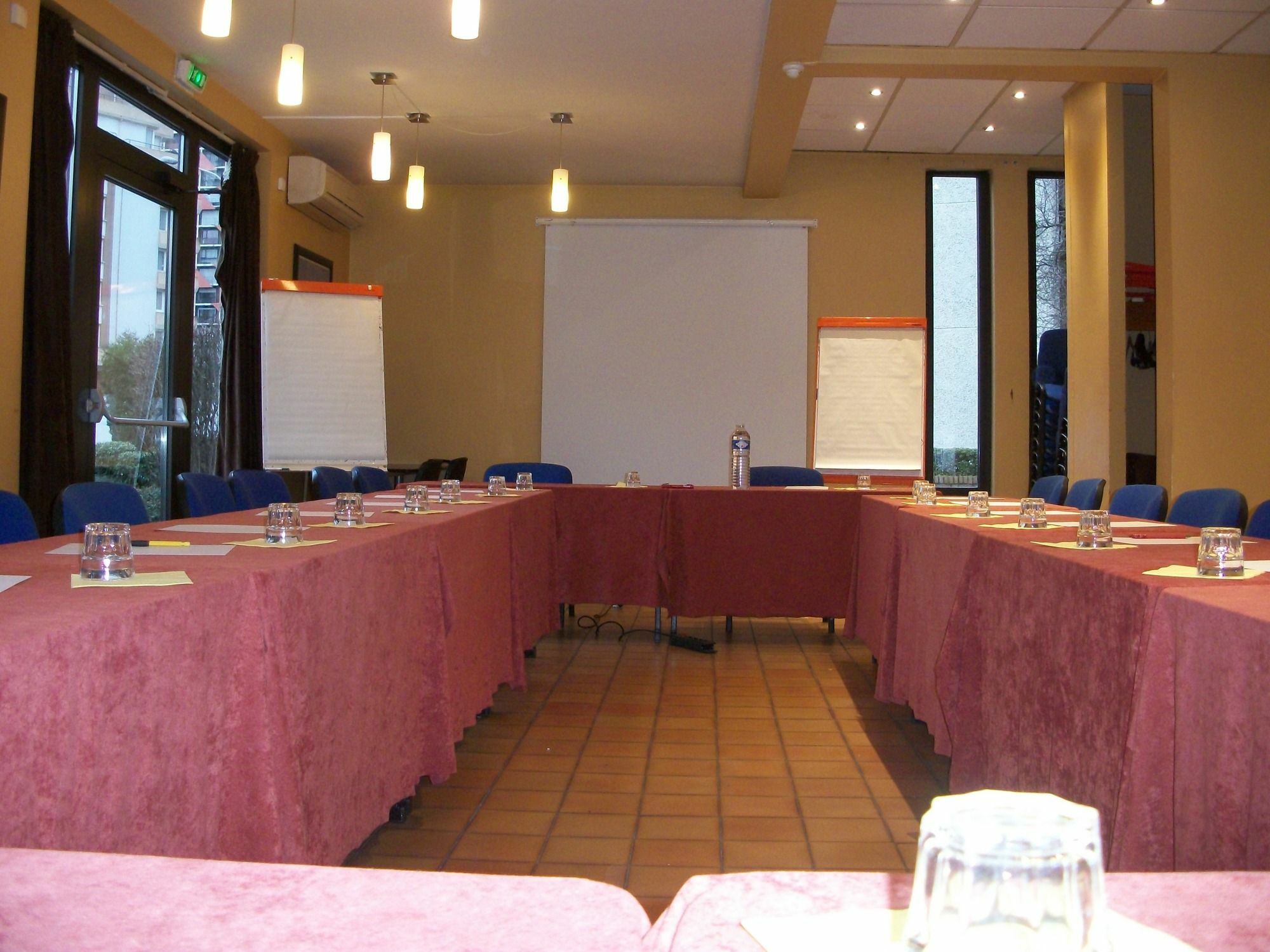 Central Hotel Créteil Eksteriør billede